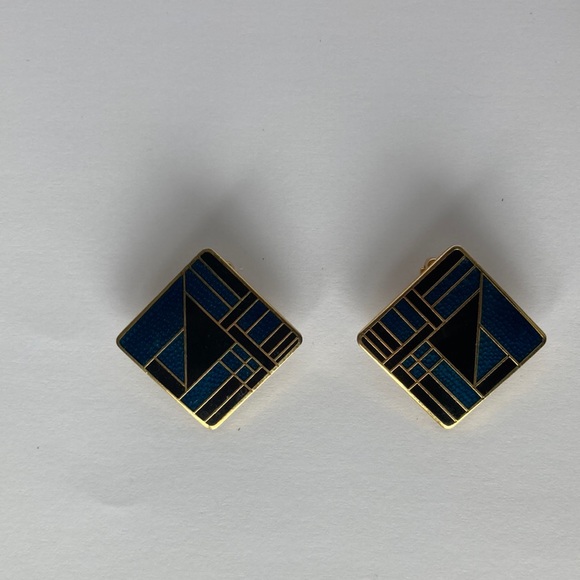 Vintage Abstract Clip-On Earrings - Picture 3 of 5
